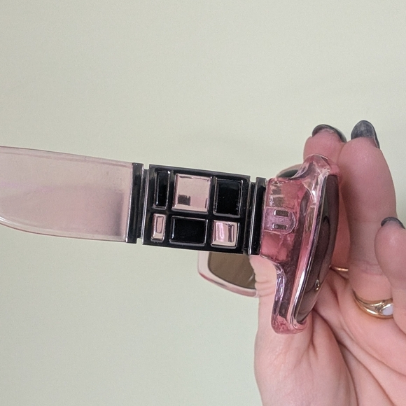 Stylish Pink Sunglasses - Picture 8 of 10